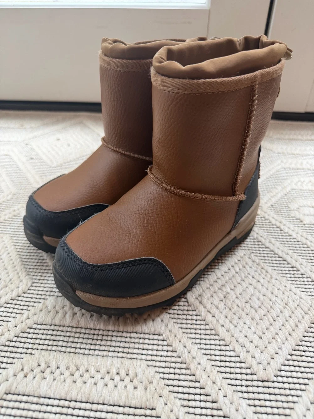 UGG very good